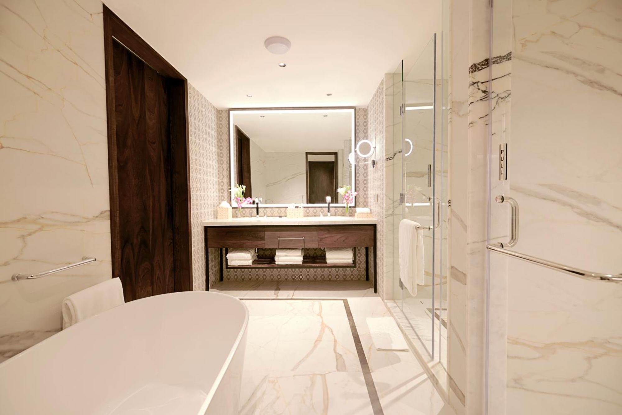 Taj Bangalore Devanahalli Dış mekan fotoğraf Bathroom